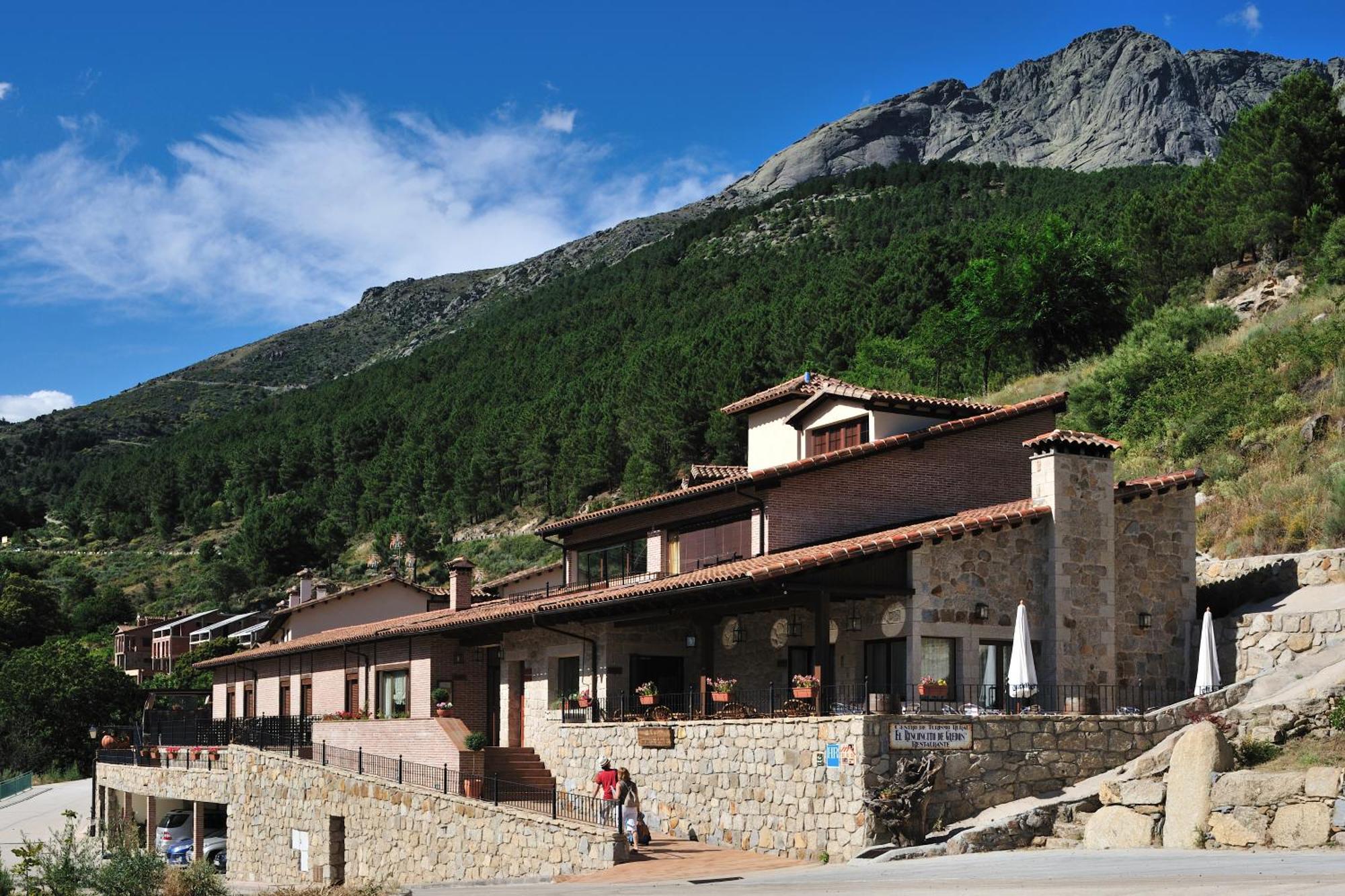 Hotel Rural Y Restaurante, Rinconcito De Gredos Cuevas Del Valle Eksteriør bilde