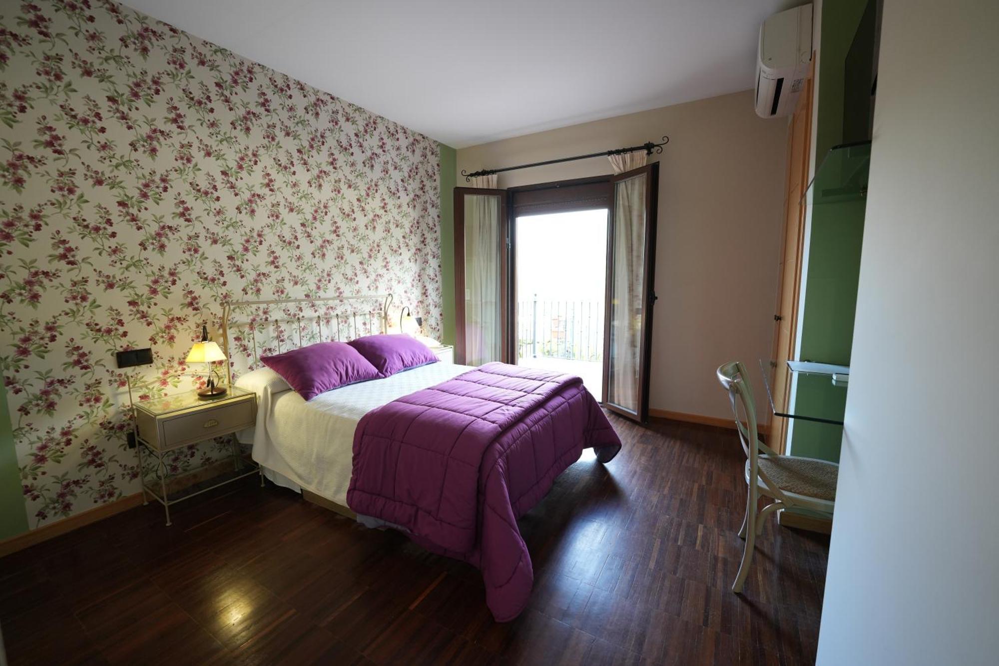 Hotel Rural Y Restaurante, Rinconcito De Gredos Cuevas Del Valle Eksteriør bilde